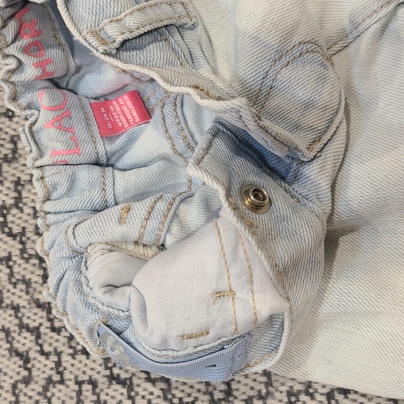 Whitewashed Girls Shorts with Lace Pocket Detail Size 18-24M - Picture 3 of 4